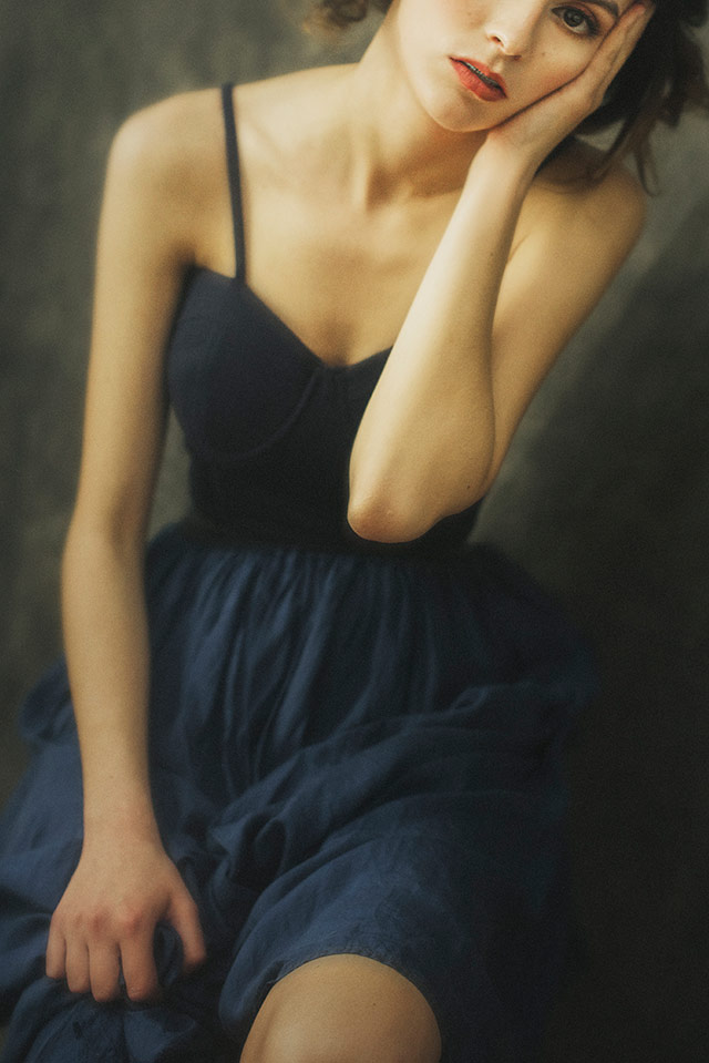 Cristina Venedict拍摄的画意优雅肖像  -12