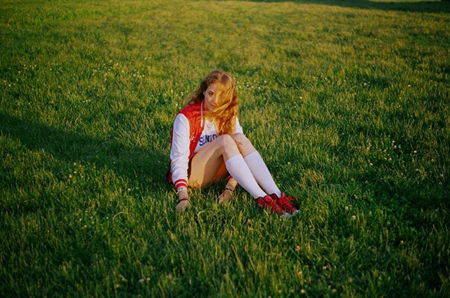 Petra Collins拍摄的情绪系写真