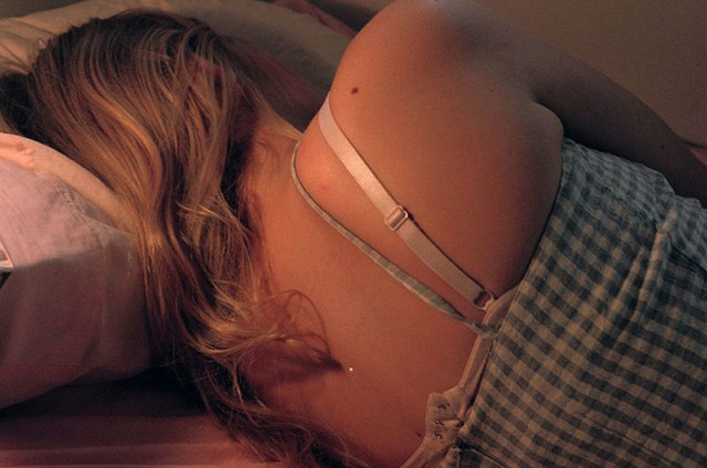 Petra Collins拍摄的情绪系写真
