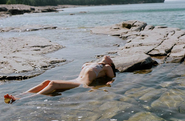 Petra Collins拍摄的情绪系写真