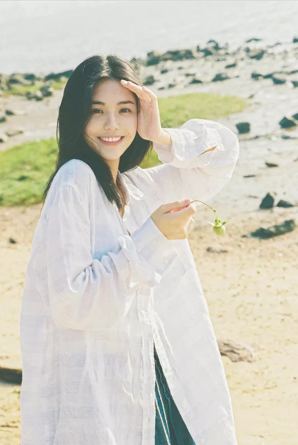氧气少女 室外 轻柔美好的女孩写真