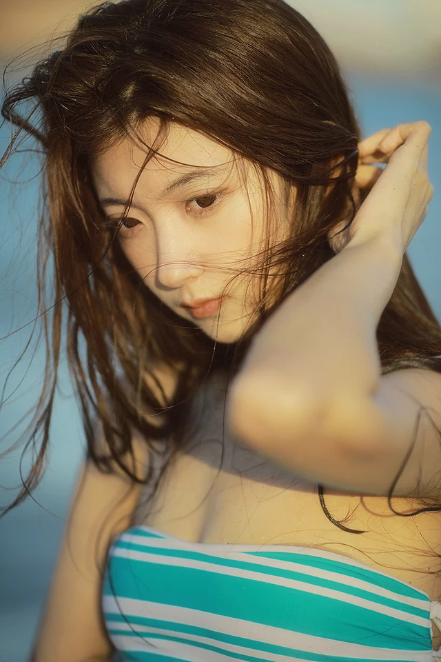 少女风情 泳装特写